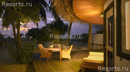 Angsana Resort & Spa Maldives Velavaru 9